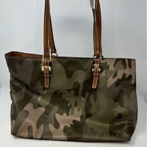 Tommy Hilfiger Camo Purse